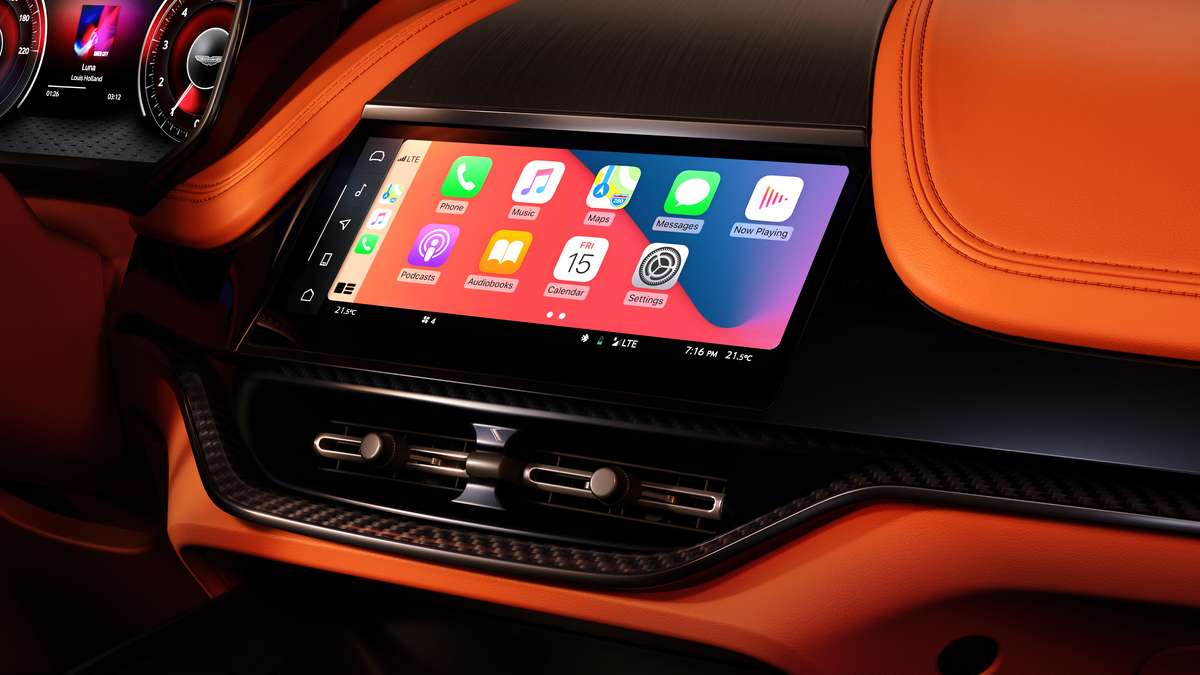 aston martin dbx screen